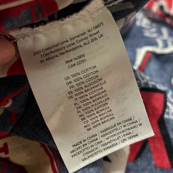 Men's FOCO Royal New York Giants Thematic Button-Up Shirt - Picture 9 of 10